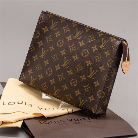 lv toiletry 26|louis vuitton 26 pouch.